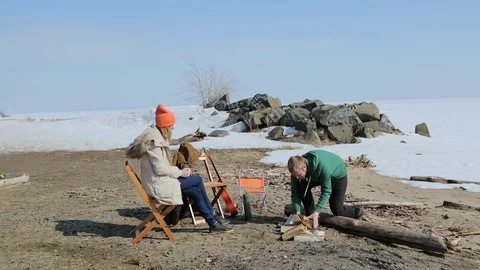 Young couple on a picnic. backpacking Stock-Footage 74952488
