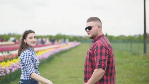 Young couple walking in nature Stock-Footage 110795895