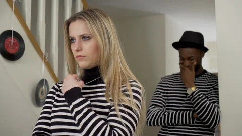 Young couple wearing same outfit getting laughed at Video stock 89922367