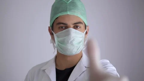 Young doctor Stockbeeldmateriaal 127894653