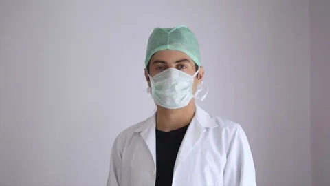 Young doctor Stockbeeldmateriaal 127896929