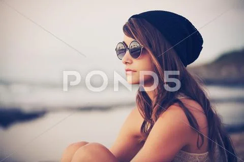 Young fashion hipster woman Stock-Fotos