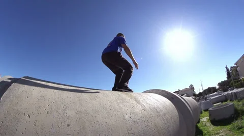 Young Free Runner Doing Back Flip Vault Video stock 36613324