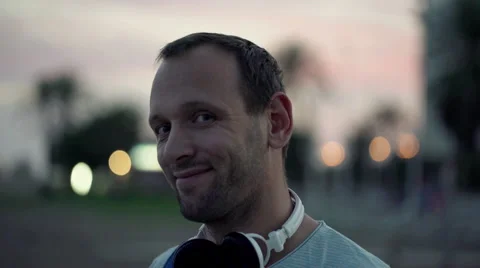 Young handsome man smiling to the camera  HD Видео 43401309