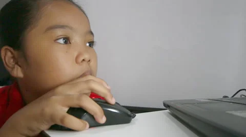 Young have fun to play games computer Stockbeeldmateriaal 51801058