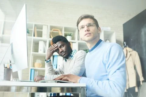 Young IT Developers in Web Studio Foto stock