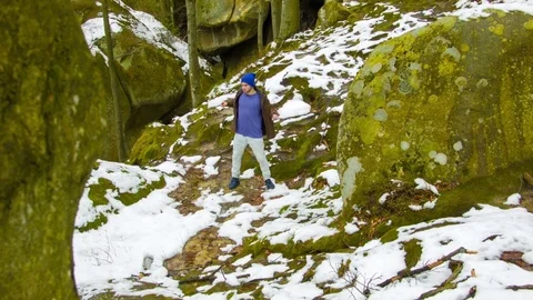 Young man dancing on a rock Video stock 82489853