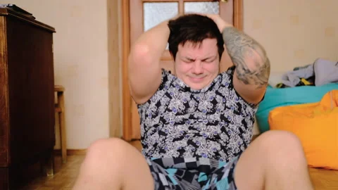 A young man does an exercise on the abdominal muscles Video stock 149552016