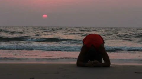 Young man doing exercises Stock-Footage 38824221