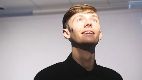 Young man looking up Stock Footage 73727439