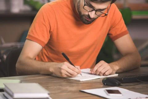 Young Man Programmer Computer Technology Work Concept Stock-Fotos