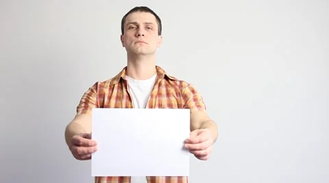 Young man showing empty blanck Video stock 60408011