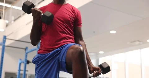 Young Man Strength Training Close-Up Vidéo 347901848