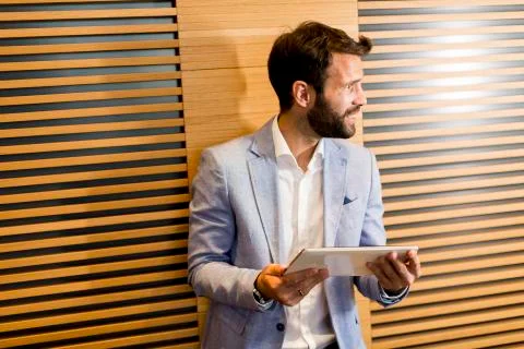 Young man with tablet in the office Foto stock