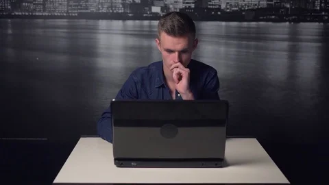 Young Man Use Laptop 動画素材 70101812