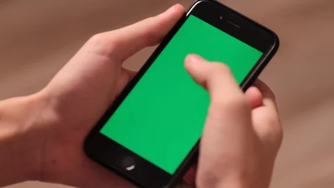 Young man using phone Vídeo Stock 121327654