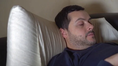 Young man using the tablet Vídeo Stock 70818082