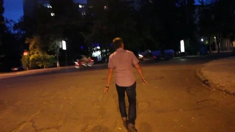 Young man walking in city 動画素材 82721735