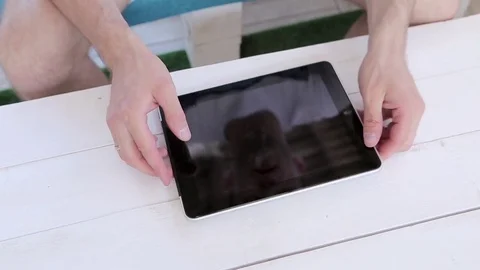 Young Man Working On a Tablet  库存影片 82442577