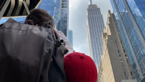 Young mother with two children visiting new york manhattan Stock Footage 228292410
