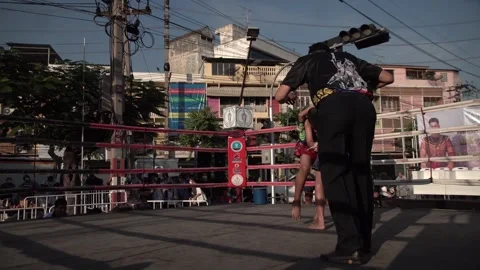 Young Muay Thai boxers are fighting each other. Vídeos de archivo 262012143