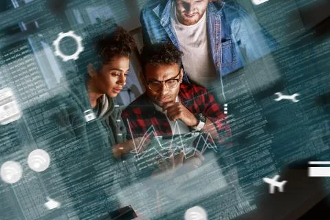 Young multinational code developers, team work of new navigation project 库存照片