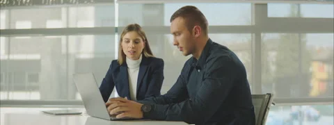 Young Office Workers Vídeo Stock 150581187