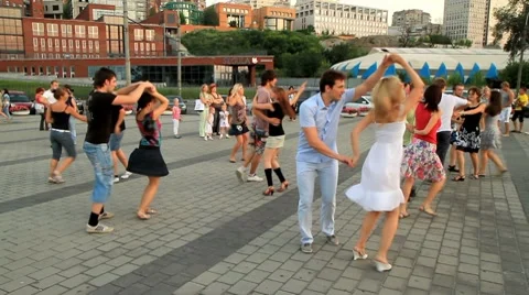 Young people dancing salsa. Video stock 7769470