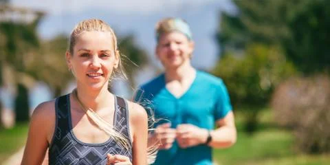 Young people jogging together Foto stock