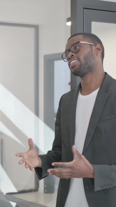 Young People Shaking Hand while Meeting in Office, vertical video Stock-Footage 324693136