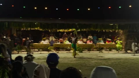 Young polynesian man dancing his culture in front of people Stock-Footage 201489489