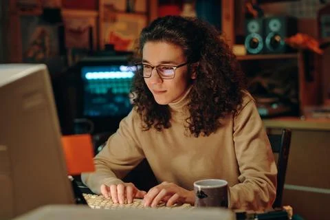 Young programmer developing computer program Stockfoto's