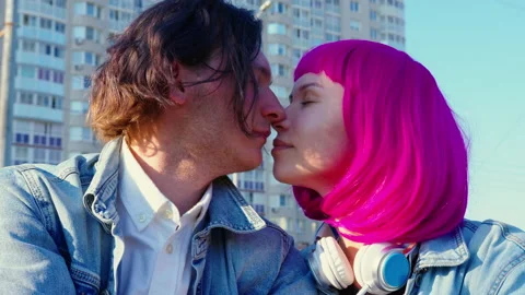 A young romantic couple is spending time outdoors Video stock 148091415