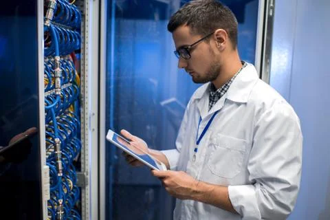 Young Scientist Using Supercomputer 스톡 사진