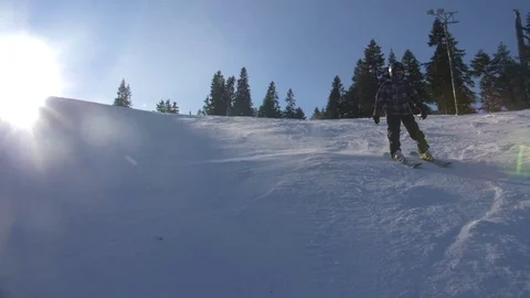 Young skier spinning down the mountain Video stock 120058879