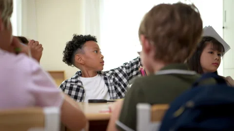 Young students are learning to draw and sketch with colored pencils, Stock Footage 340828549