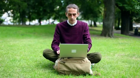 Young successful student learning and working online using laptop computer 스톡 동영상 140391773