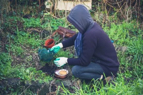 Young woman gardening Foto stock