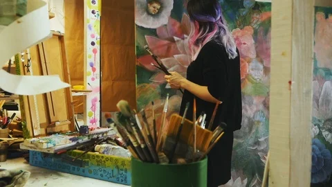 Young woman painter Video stock 87042928