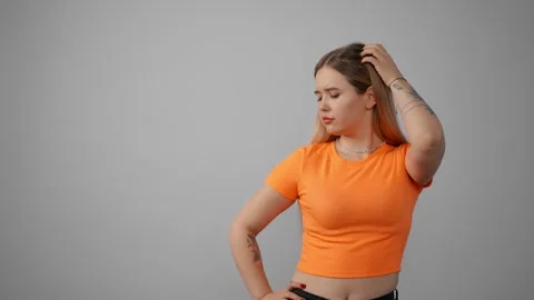 Young woman thinking to solve a problem. Pensive girl thoughtfully at idea hold Stock-Footage 269970053