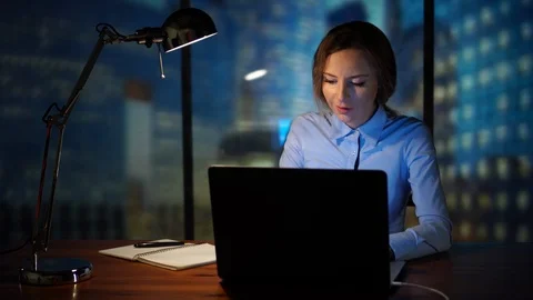Young Woman Typing on the Keybord, Using Laptop, Office Manager, Trider, Stock Stock-Footage 95397786