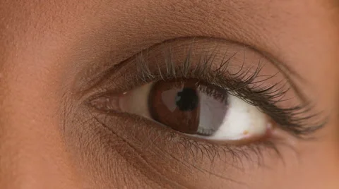 Young woman's eye Video stock 933813