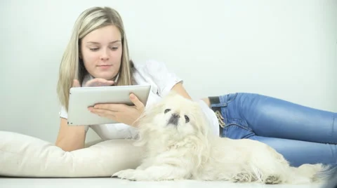 Young women  with tablet pc. Stock Footage 58506294