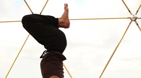 Young yoga trainer Handstand pose Stock-Footage 26202622