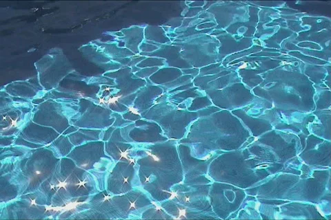 Youngster swimming Video stock 105682