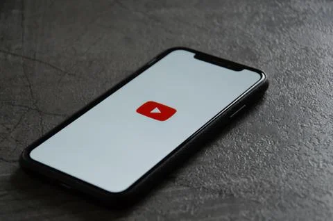 Youtube on the iphone screen. flatlay. 3d render Foto stock