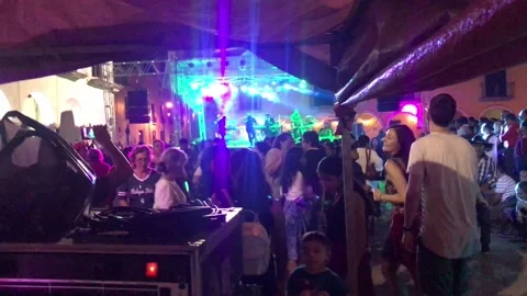 Yucatannightbanddancingoutside 스톡 동영상 193782134