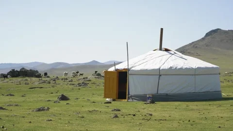 Yurt of nomands in the Mongolian steppes. 스톡 동영상 254347234