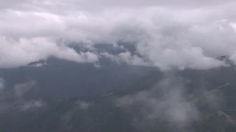 Yushan (玉山) sea clouds &amp; mountain range Stock Footage 42136354