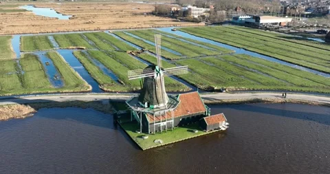 Zaanse Schans Molen 'De Kat', Historic windmill n the dutch polder, touristic 스톡 동영상 263441843